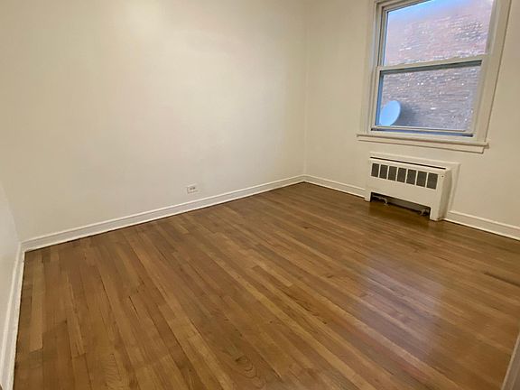 4th image of 6529 N California Ave #2