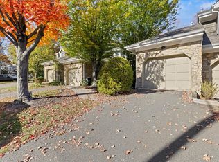 22 W Countryside Dr, Princeton, NJ 08540