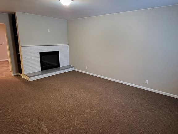3rd image of 205 Scott Ave APT A