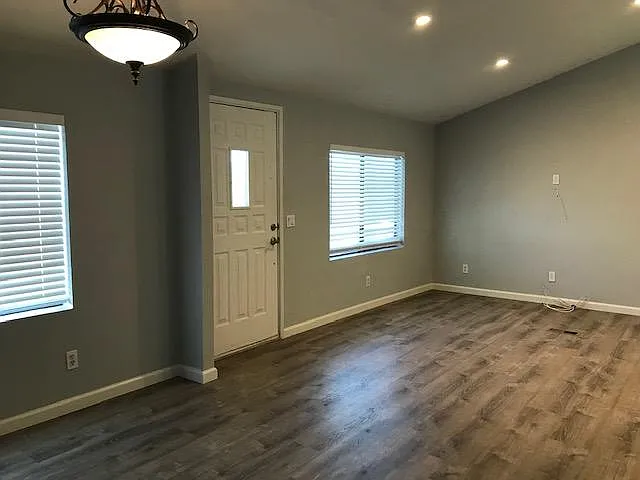 14955 Avenida Venusto — Photo 3