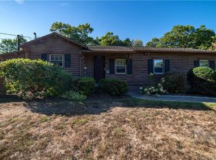 6 Meadow Brook Rd, Newtown, CT 06470