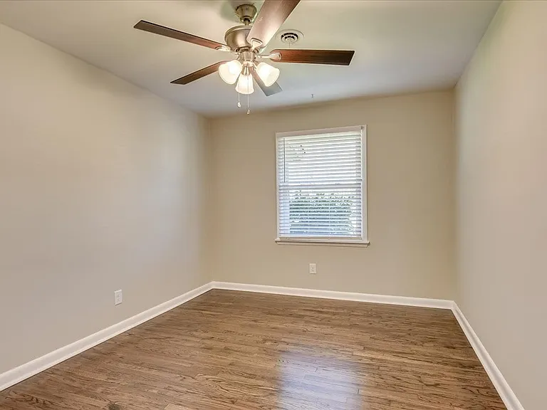 1202 Oakdale Rd — Photo 18