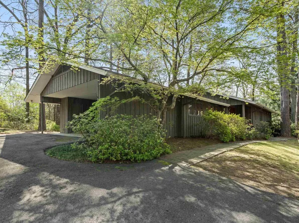 4215 Old Brook Ln, Birmingham, AL 35243