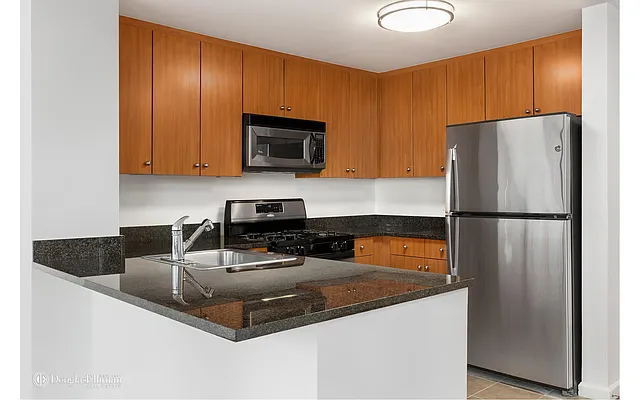 Rented by Douglas Elliman | media 5