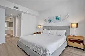 2 bed, 2.0 bath, 1030 sqft, $5,000 — Photo 4