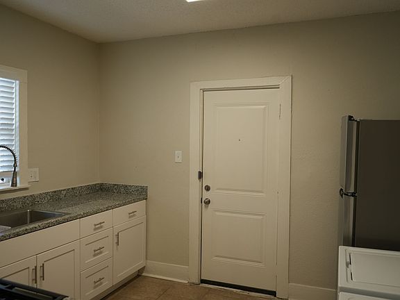 4th image of 2324 20th St