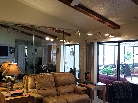 Shared entertainment room