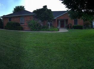 3121 Red Oak Ln, Springfield, IL 62712