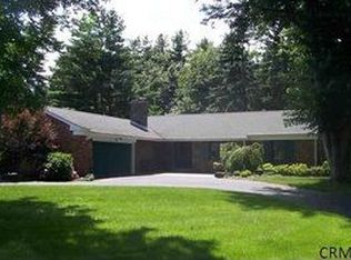 4 Bedford Ct, Delmar, NY 12054