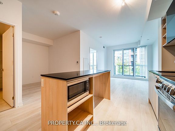 5th image of 31 Tippett Rd #837
