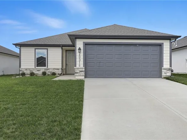 20340 W 195th St, Spring Hill, KS 66083