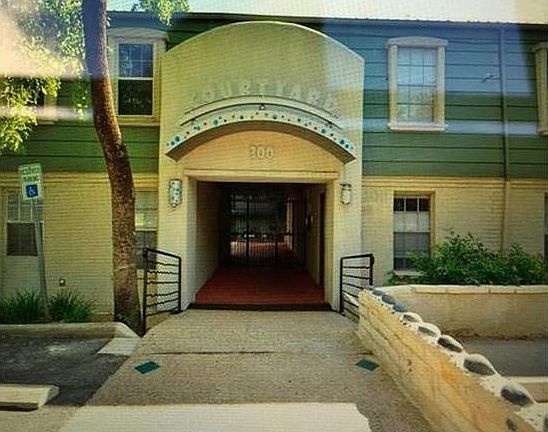 5th image of 300 Crockett St APT 329