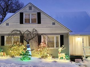 216 5th St APT 1, Leominster, MA 01453