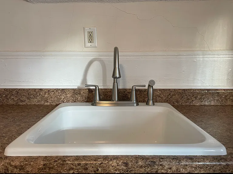 Kitchen- new faucet