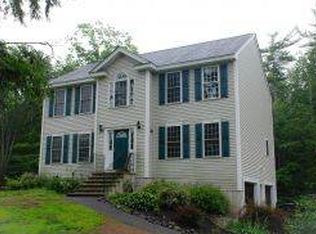 22 Fox Run Rd, Raymond, NH 03077
