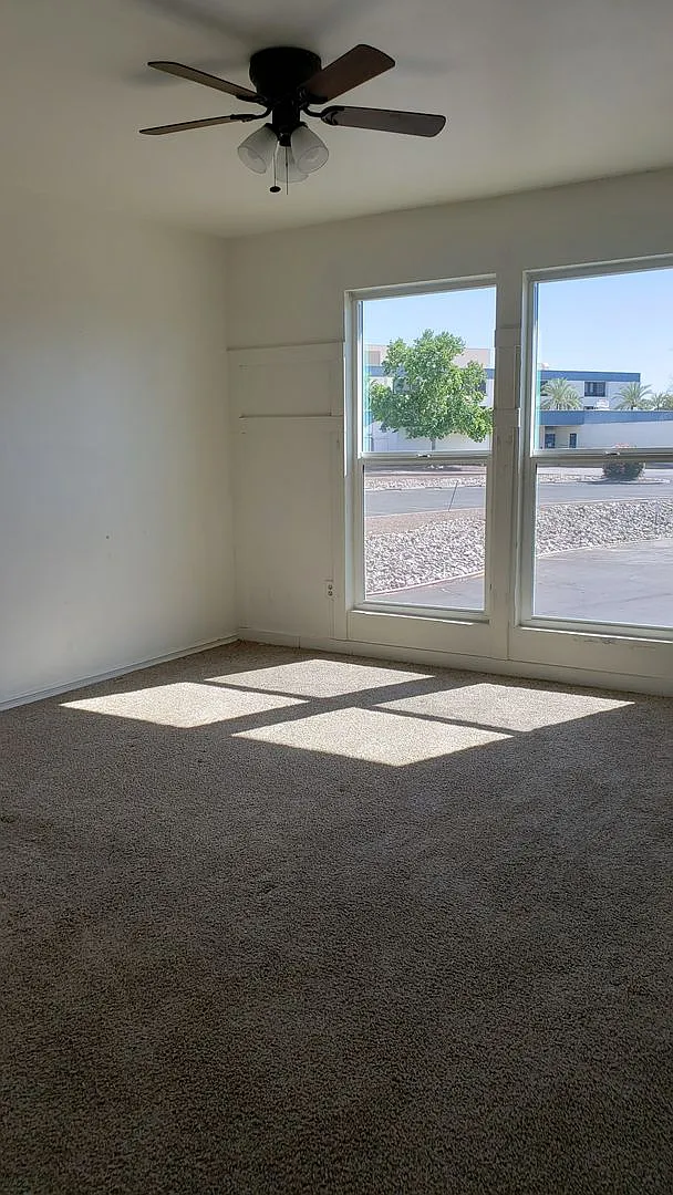 East Side Condo with views and lots of light! — Photo 2