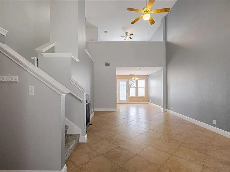 1709 Royal Ascot Dr — Photo 4