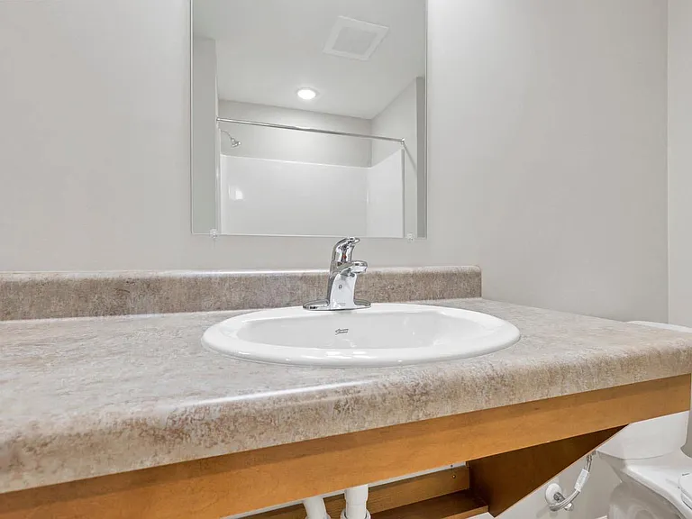 Lockbourne Greene — Photo 15