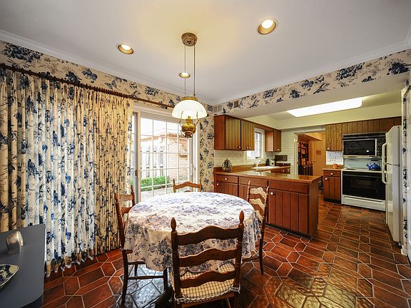 4th image of 1459 Beaupre Ct