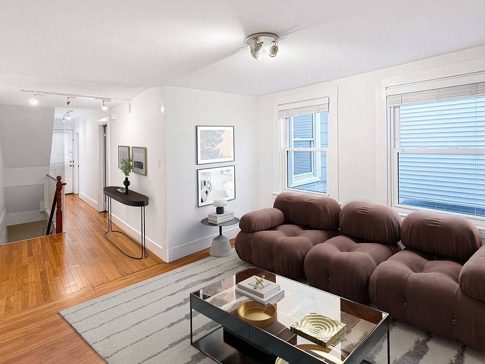 1st image of 335 Dorchester St #2