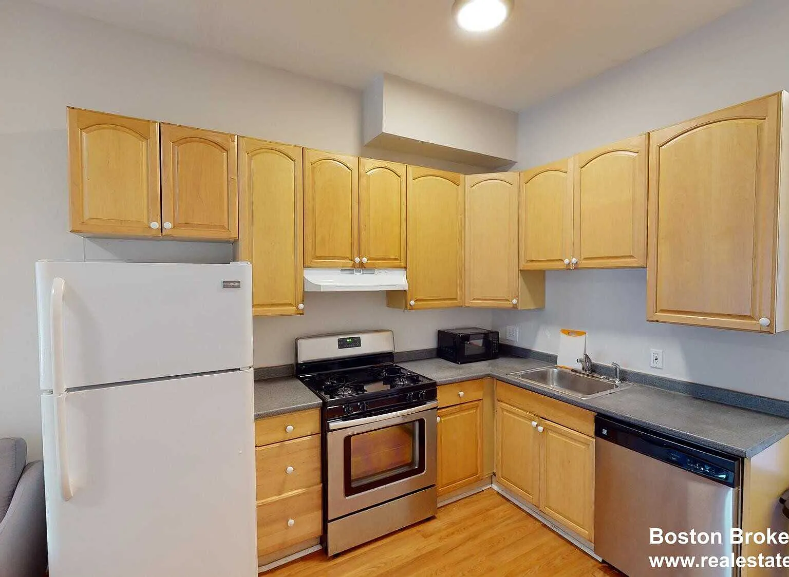 3 bed, $5,000 — Photo 1