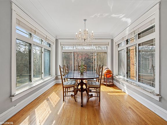 5th image of 1636 W Greenleaf Ave APT 2W