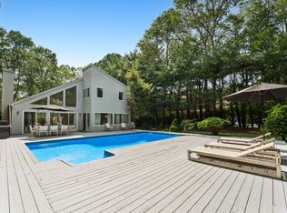 24 Quogue Riverhead Rd, Quogue, NY 11959