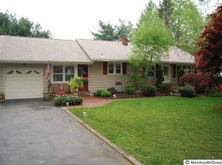 725 Holmdel Rd, Holmdel, NJ 07733