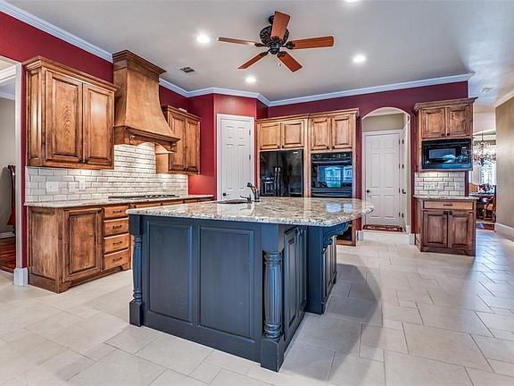 5th image of 1202 Lorraine Ct