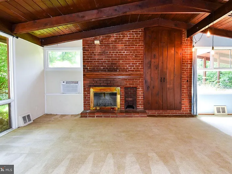 3415 Gallows Rd — Photo 8