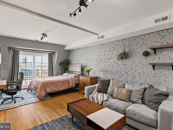 50 N Front St APT 503, Philadelphia, PA 19106