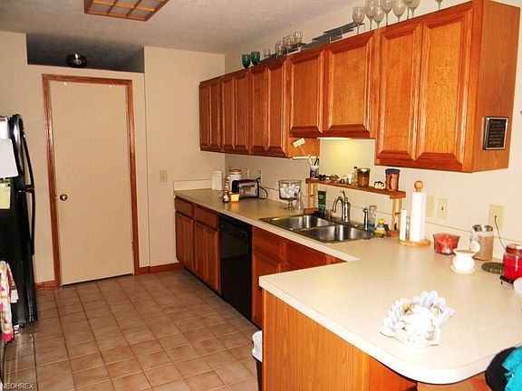 4th image of 173 Beau Chemin Ave
