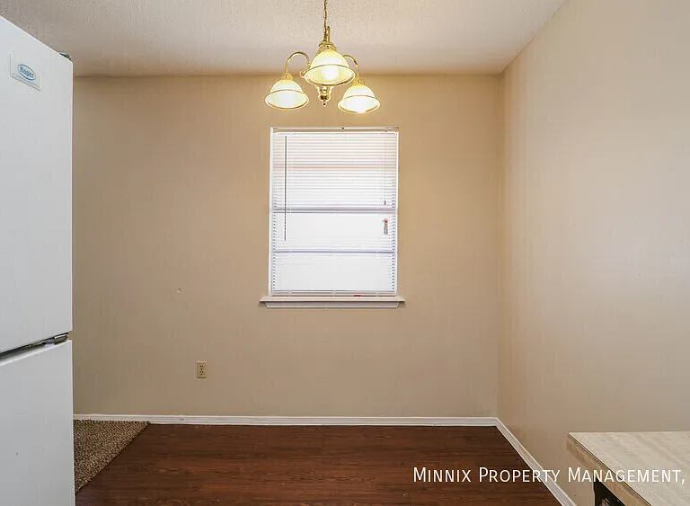 500 4th Ave #15 — Photo 6