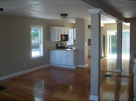 4th image of 27 Herrick St #1