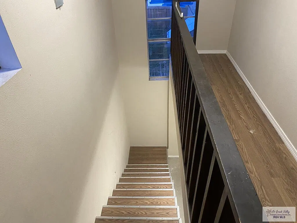 2 bed, 1.0 bath, 1250 sqft, $900 — Photo 4