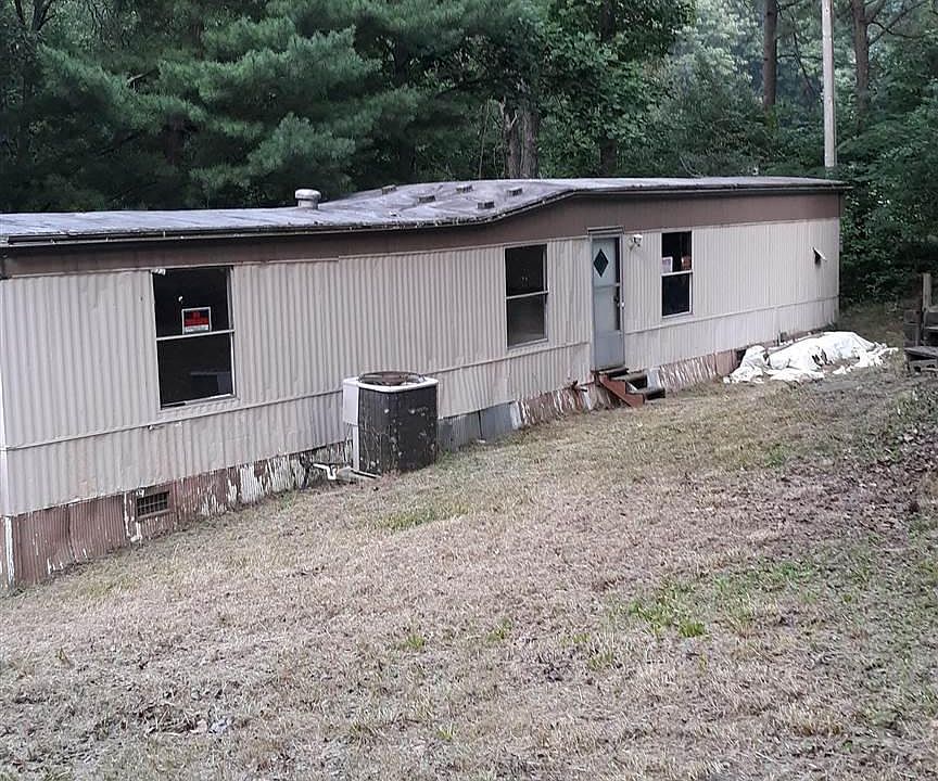 1st image of 55 Pond Dr