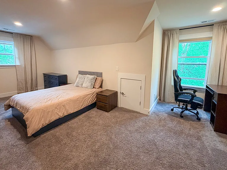 1004 Josey Ln — Photo 21