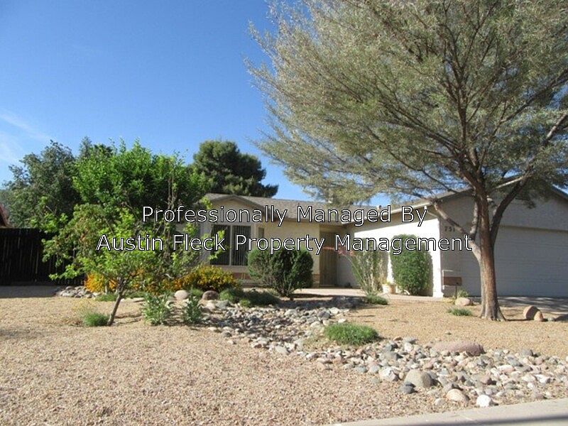 1st image of 731 E Palomino Dr