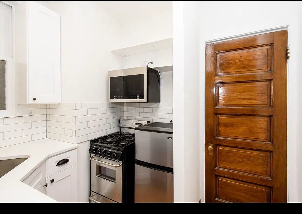 2 bed, 616 sqft, $2,750 — Photo 3