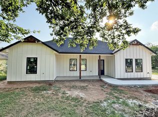 3320 N 27th St, Waco, TX 76708