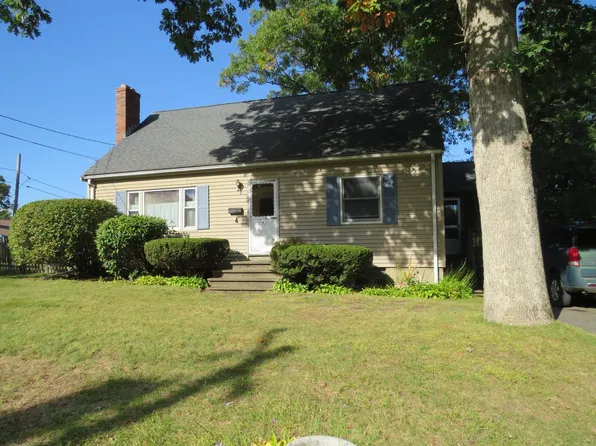 4 Paul St, Canton, MA 02021
