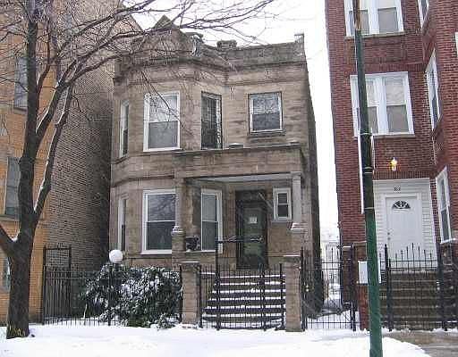 2nd image of 3829 W Fillmore St