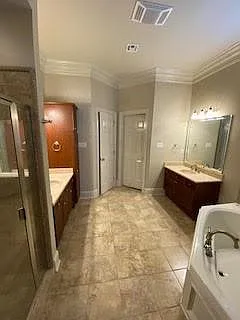 100 Oak Aly — Photo 10