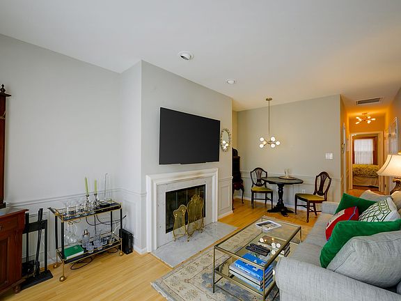 4th image of 226 3rd St NE Unit A