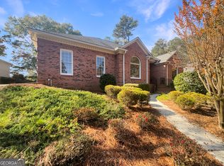 1961 Fields Pond Dr, Marietta, GA 30068