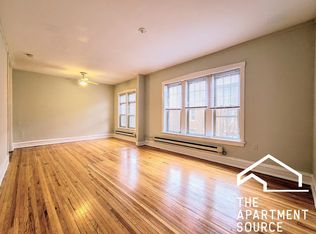 628.5 W Barry Ave #S2, Chicago, IL 60657