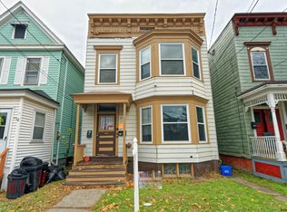1362 3rd St, Rensselaer, NY 12144