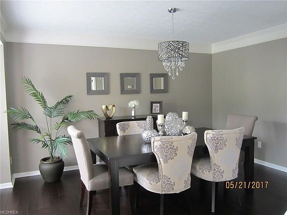 2nd image of 579 Andover Cir