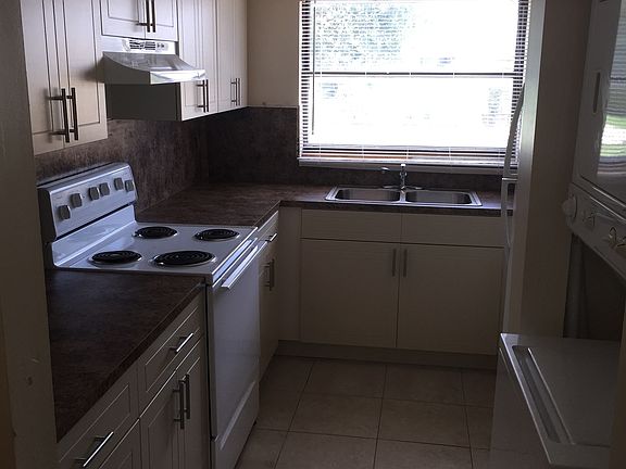 4th image of 1100 SW 4th Ave #1113-A