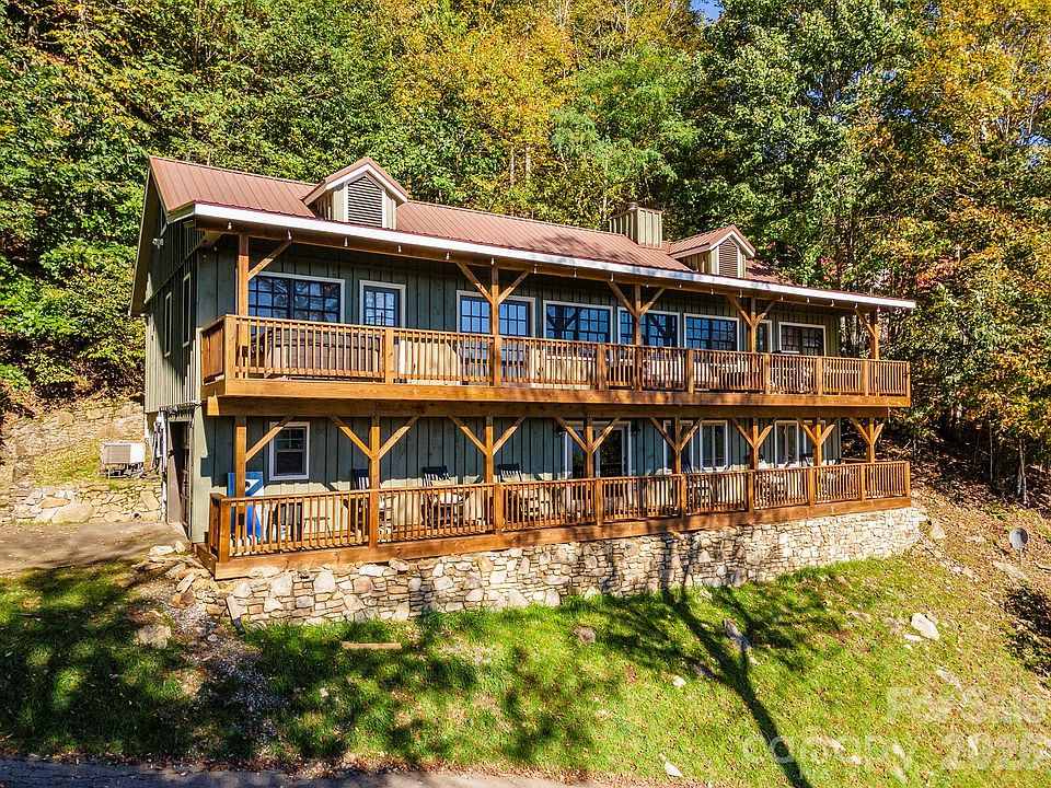 1st image of 322 Goldenleaf Rd